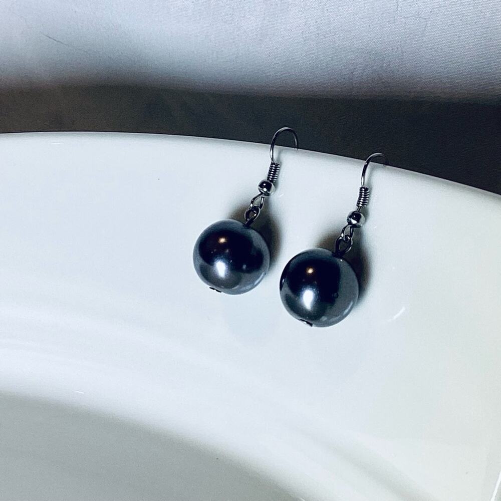 Artificial Black Pearl Earrings